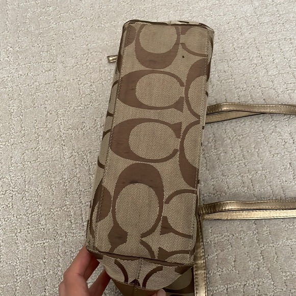 Coach Gold tote bag - Picture 6 of 14